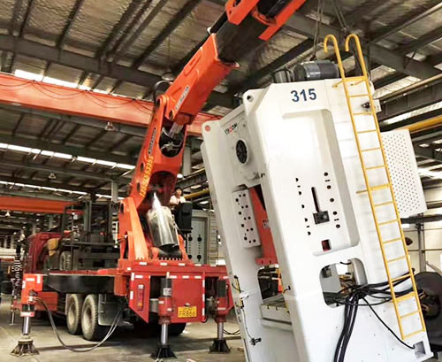 丹棱提升工作效率，选择优质折臂吊租赁服务