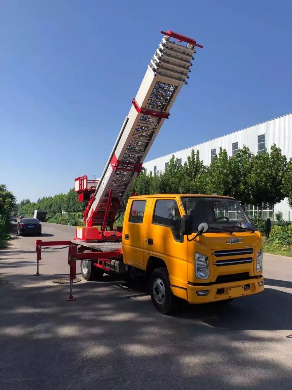 丹棱附近的云梯车出租服务：轻松解决高空作业需求