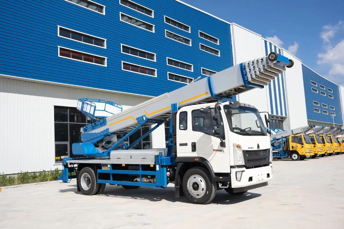 丹棱出租云梯车高空作业车 建筑垃圾搬运