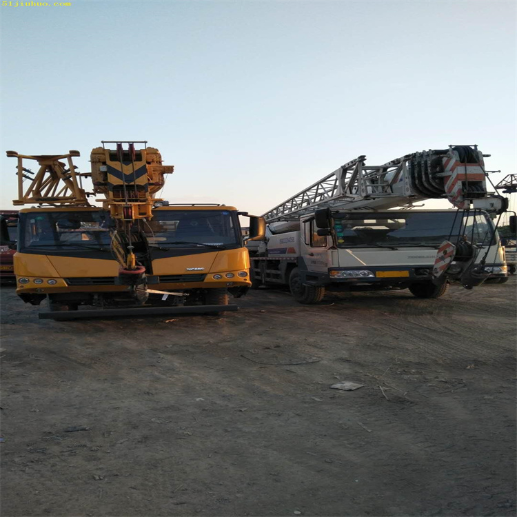 丹棱吊车吊挖机正确办法