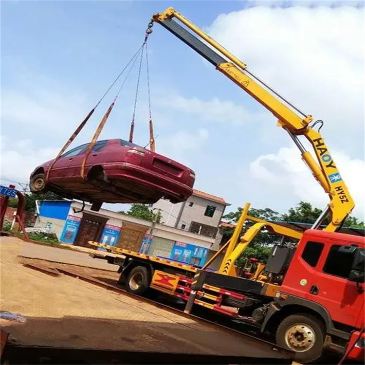 丹棱吊车吊汽车的正确方法